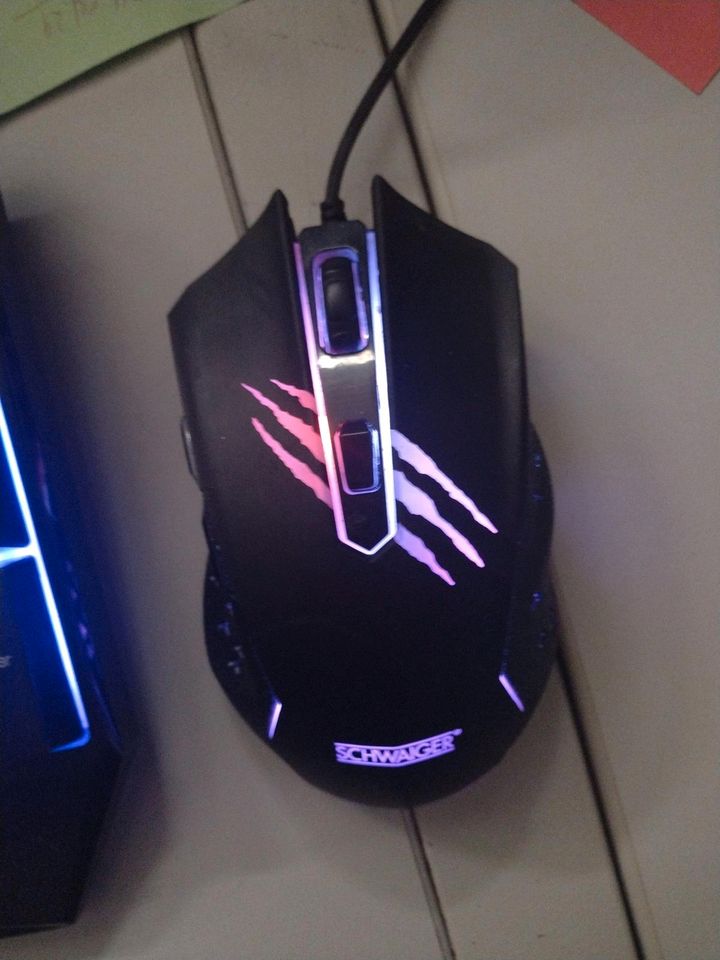 Top Gaming-Maus und Gaming-Tastatur RGB in Pforzheim