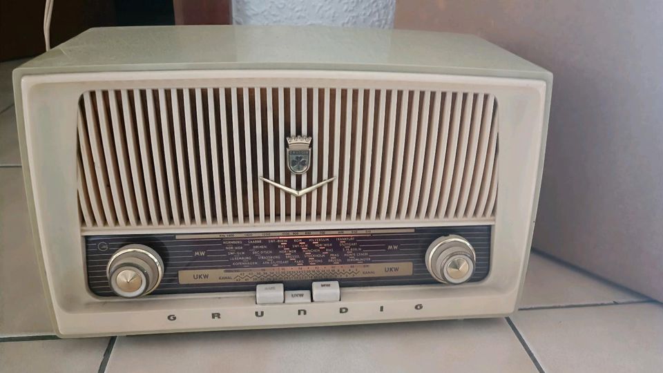 Altes Grundig Radio Typ 87a Röhrenradio in Wuppertal