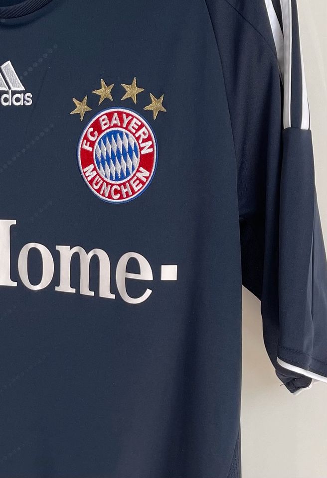 Trikot FC Bayern München Gr. L blau in Ahrensbök