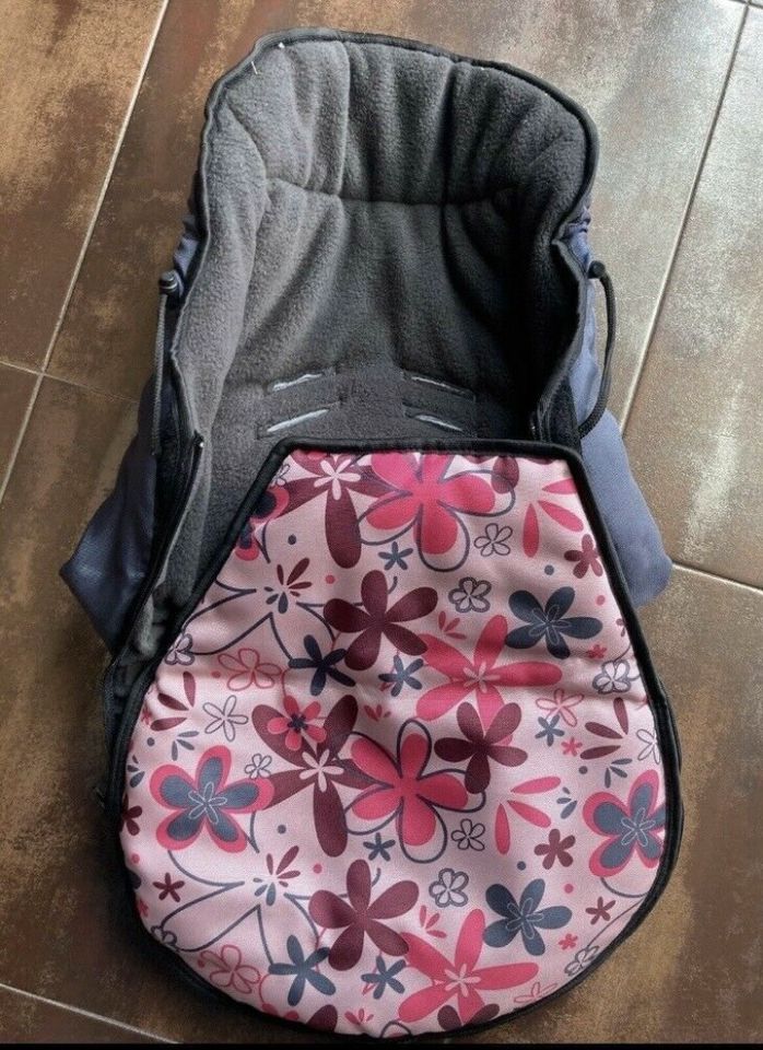 Fußsack für Babyschale / Kinderwagen in Dresden