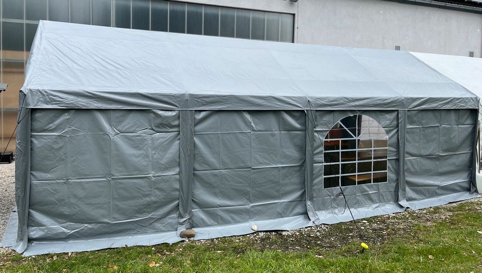 Partyzelt Zelt 4x8 m grau mit 4 Fenster und 2 Türen zu mieten in Finsing