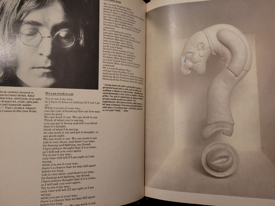 2 alte Bildbände The Beatles, Stempel John Lennon Club London in Altenburg