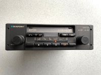 Autoradio (BMW) Blaupunkt Essen R24 Radio Kassettenradio Cassette Nordrhein-Westfalen - Krefeld Vorschau