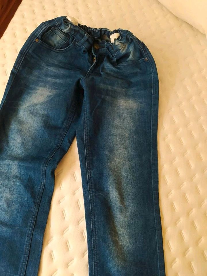 Jeans, Jungen Hose, Größe 152 in Koblenz
