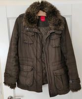 Damen Winterjacke Esprit oliv XL 42/44 Nordrhein-Westfalen - Bad Laasphe Vorschau