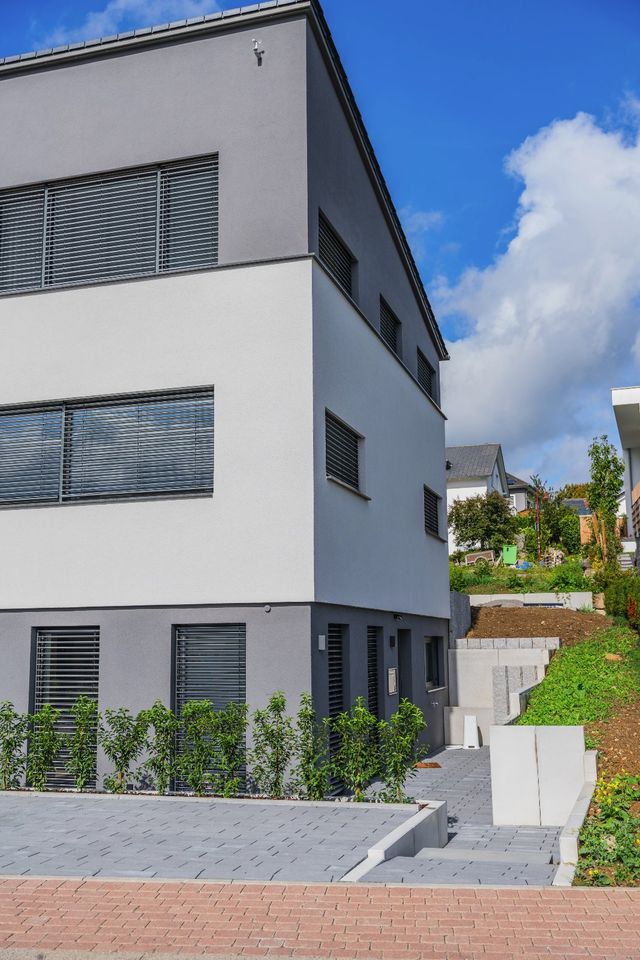 2,5-Zimmer-Neubauwohnung mit EBK und Terrasse zu vermieten in Waldachtal