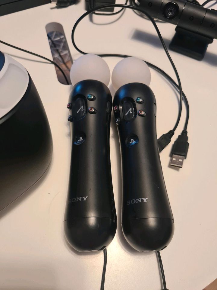 PlayStation VR mit Controller (alle Kabel enthalten) in Rehna