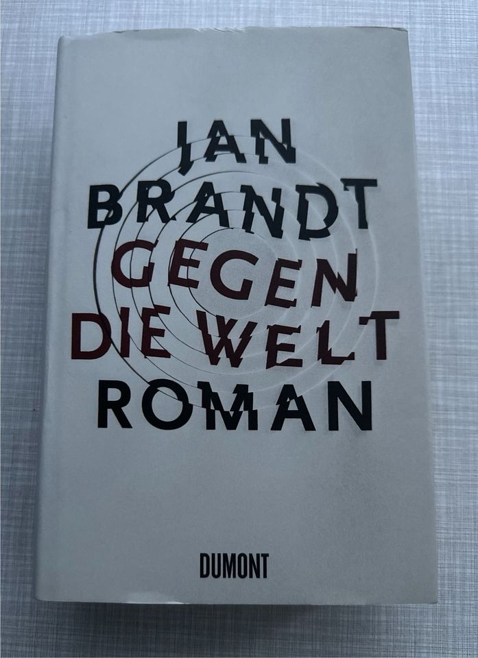 Gegen die Welt Jan Brandt in Horn-Bad Meinberg