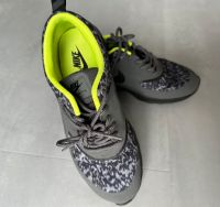 Nike Air Max Thea grau neon Camouflage 36,5 Baden-Württemberg - Aach Vorschau