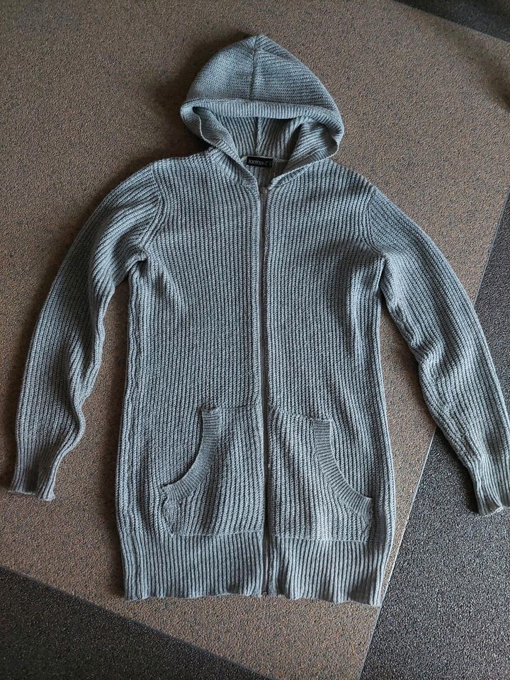 *Strickjacke * Kapuzen- Strickjacke, grau* Gr.36 in Horneburg