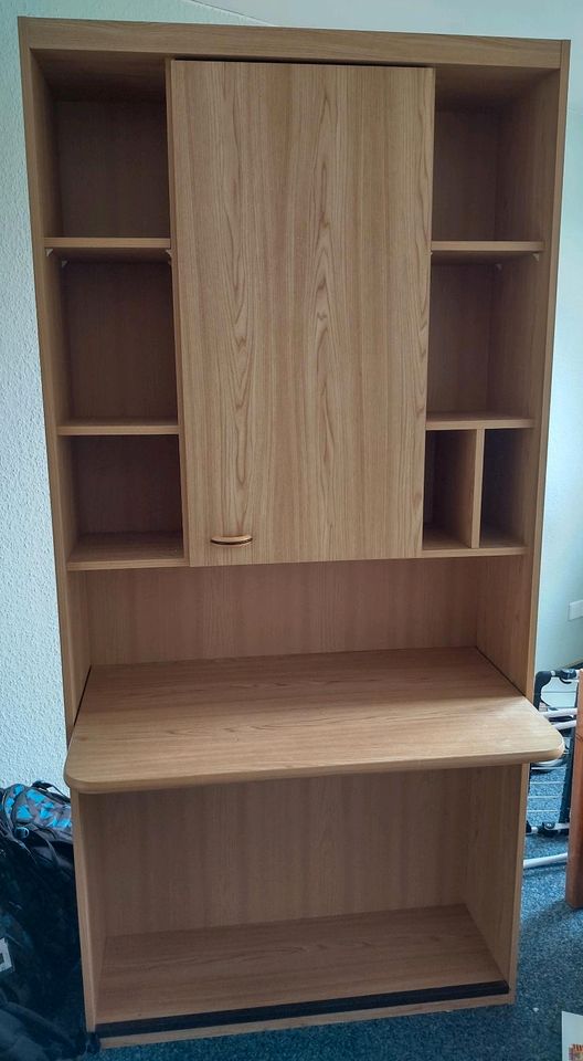 Jugendzimmer Vitrine und Schreibplattenschrank zu verschenken! in Tarmstedt