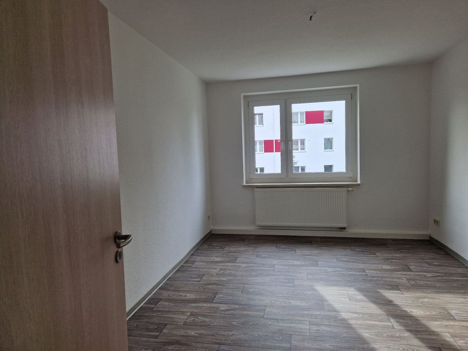 Erstbezug nach Vollsanierung - 3-Raum-Wohnung im EG in Schleiz in Schleiz