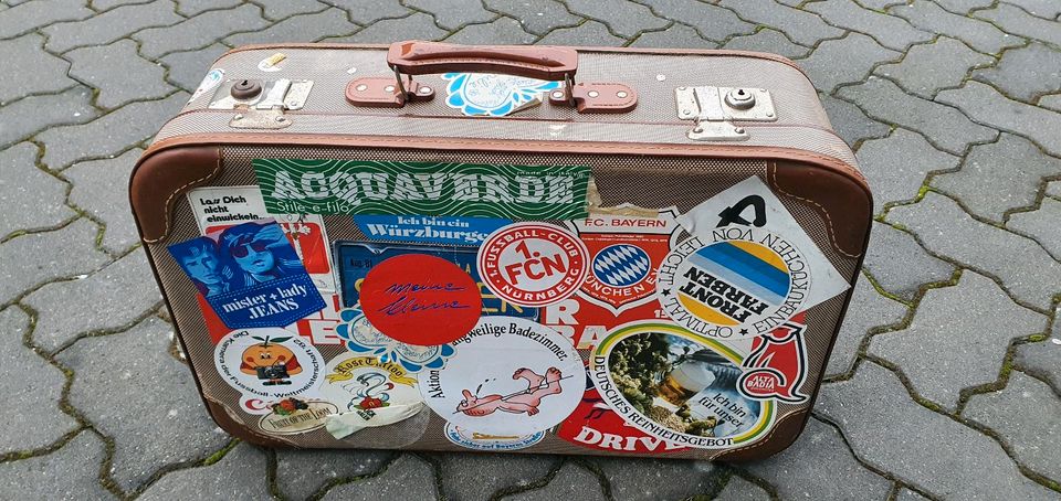 Retro Vintage Koffer mit Aufkleber, Oldtimer 55x35 cm Deko in Bendorf
