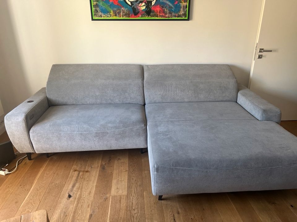 Couch / Sofa Grau in Hamburg