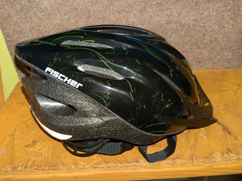 Fahrrad Helm in Bremen