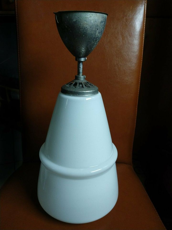 Antike Deckenleuchte / Lampe aus Glas in Knetzgau