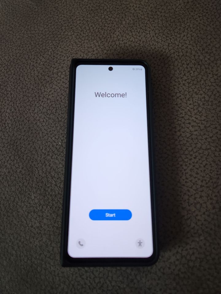 Samsung Galaxy Z Fold 4 256 GB in Nürtingen