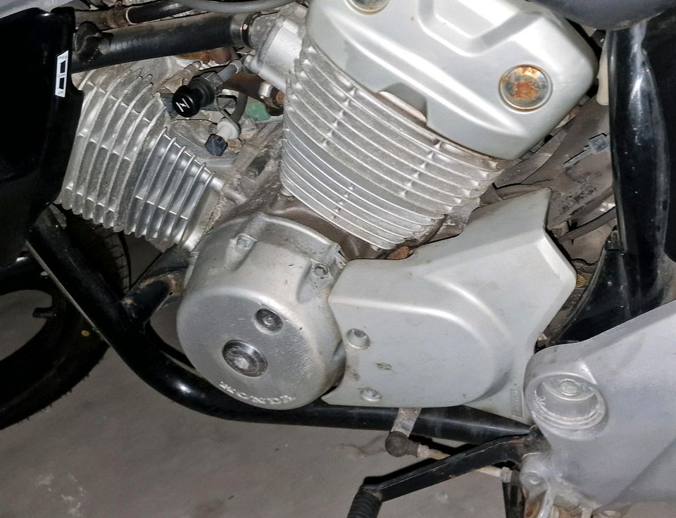 Honda Varadero 125 in Schwerin - Großer Dreesch | Motorrad gebraucht kaufen  | eBay Kleinanzeigen ist jetzt Kleinanzeigen