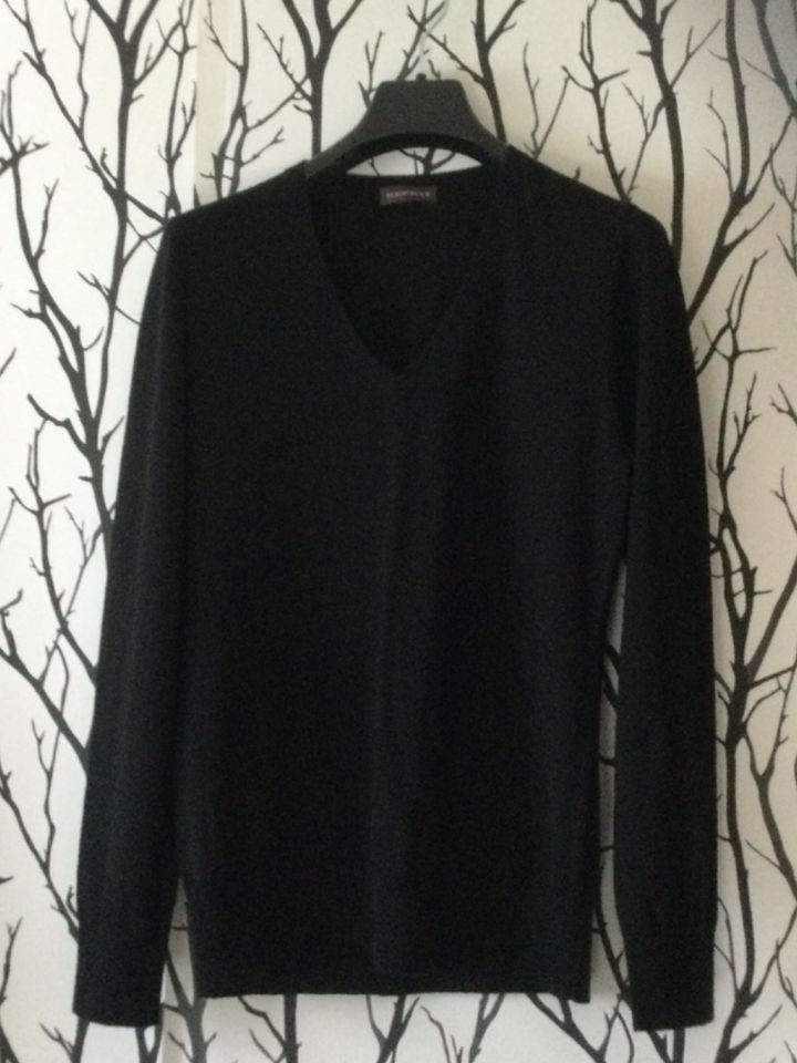 Leichter schwarzer Pullover von Repeat, 90% Wolle/ 10% Kaschmir in Ostfildern