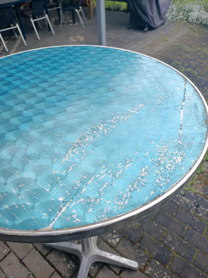 Tisch/Stehtisch (klappbar) aus Aluminium in Diez