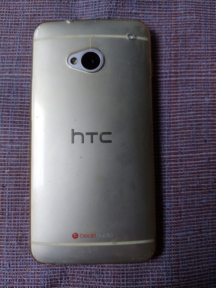 HTC One M7 Smartphone in Geist