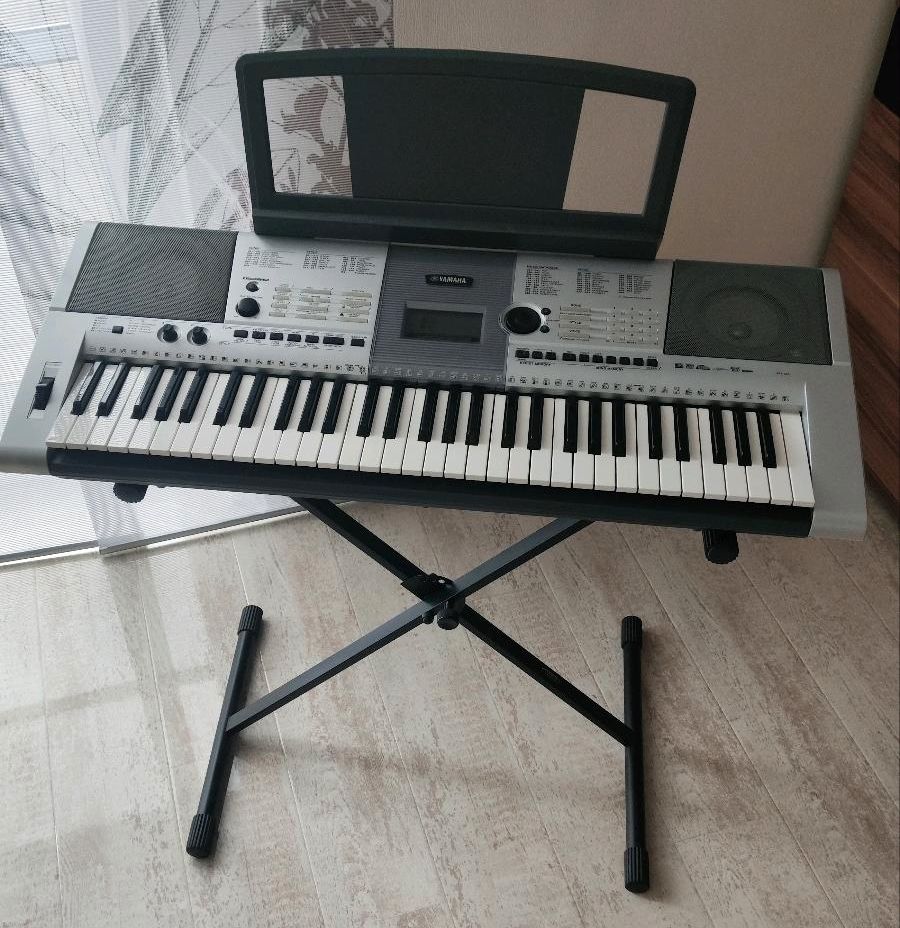 Keyboard Yamaha YPT-410 in Paderborn