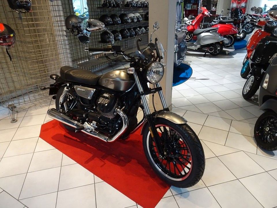 Moto Guzzi V9 Roamer-GUZZI-AKTION- in Karlsdorf-Neuthard