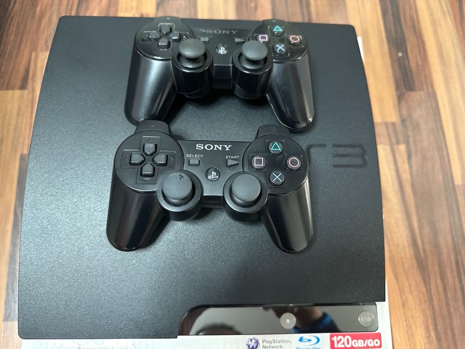 PlayStation 3. +2 Controller in Hannover