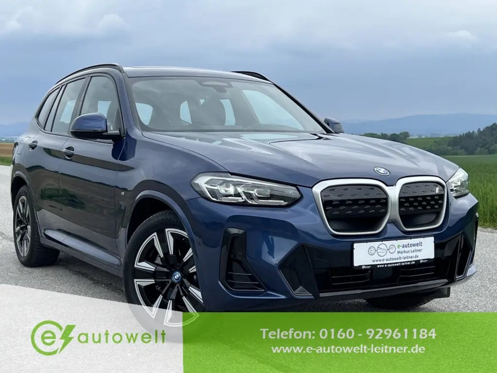 Abbildung des Autos BMW iX3 M-Paket LED Pano…