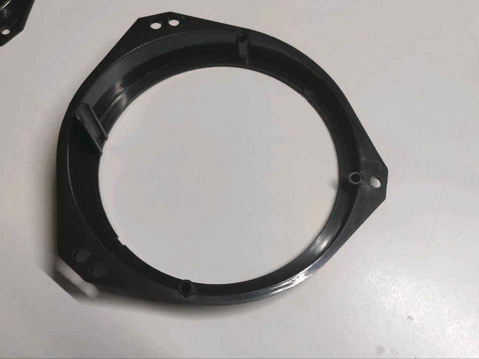 Opel Corsa C Lautsprecher Adapter vorne 165mm in Hünfeld