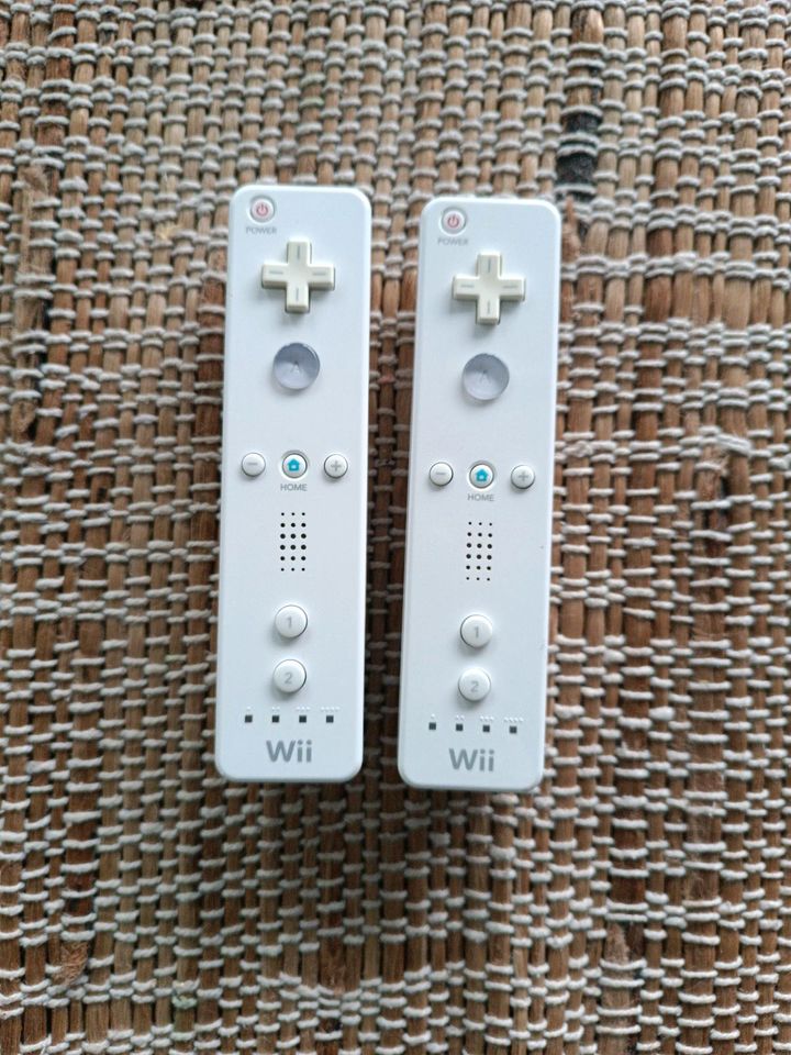 Nintendo Wii Controller in Steinach b. Straubing