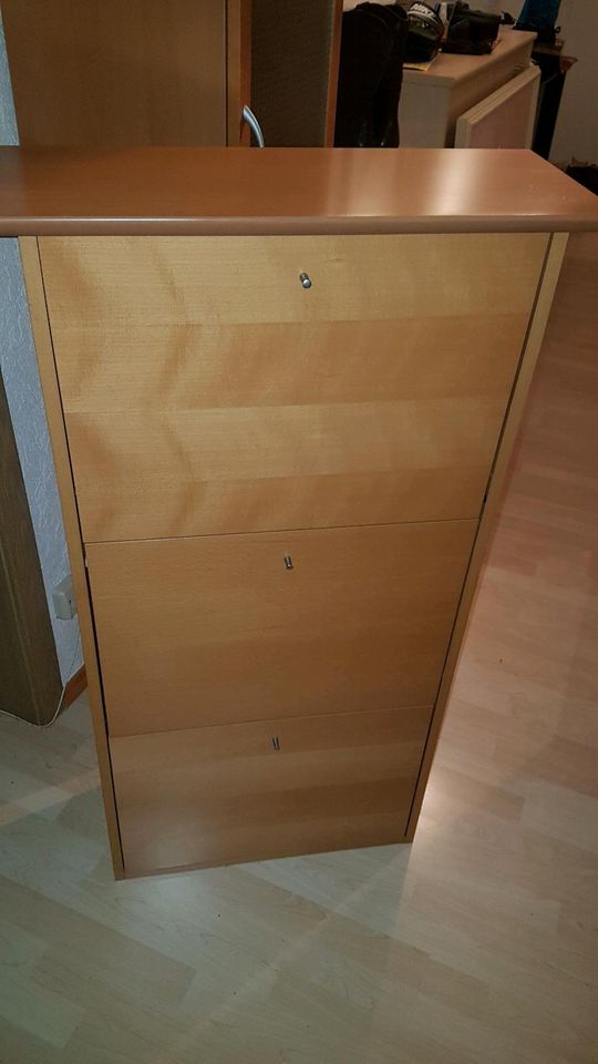 Massiver Schuhschrank aus Eichenholz ca.120 x 64 x 25 cm in Ulm