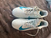 Fußballschuhe Nike - 3 Paar (auch einzeln) Gr. 40 und 41 Bremen - Osterholz Vorschau