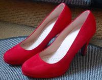 Pumps High Heels in Gr. 40, Rot, 10vm Absatz, super Zustand Nordrhein-Westfalen - Lübbecke  Vorschau