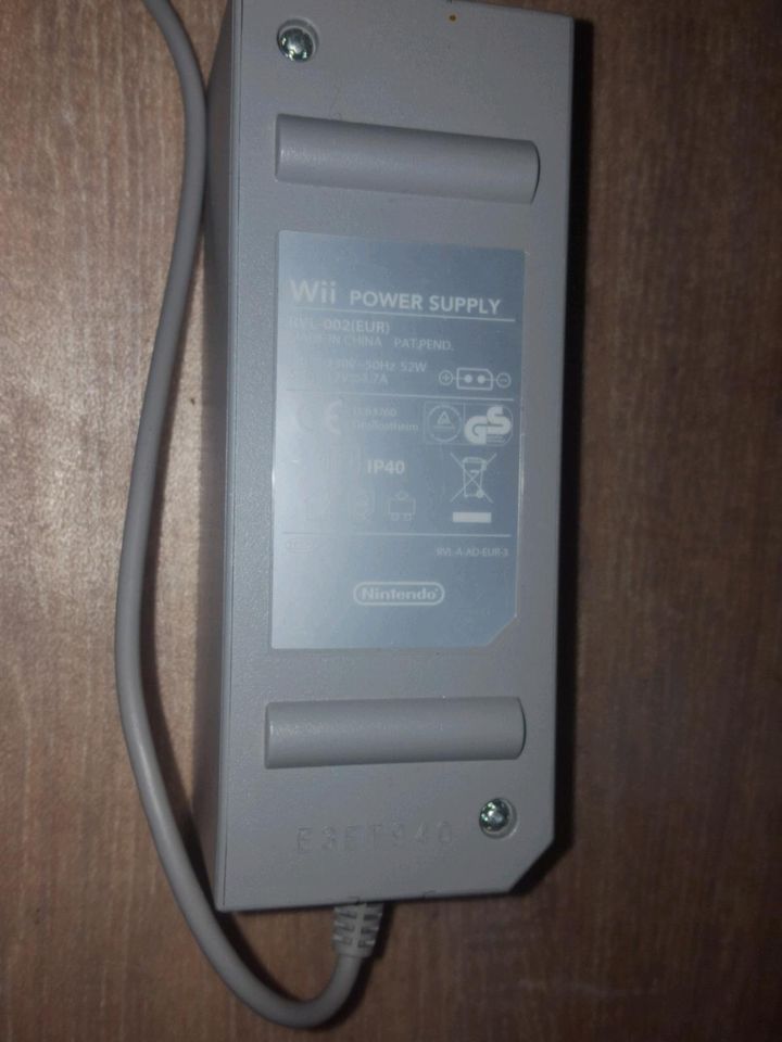 Nintendo Original Wii Stromkabel Netzteil AV TV Kabel in Hanau