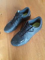 Nike Hallenschuhe Gr.43 schwarz Bayern - Bruckmühl Vorschau