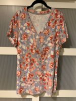 Shirt Kurzarm Wickeloptik grau mit Rosen Body Essentials Tchibo Hessen - Langen (Hessen) Vorschau