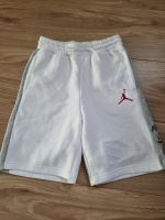 Nike Jordan flight patch  Shorts 164 170  weiß grau neu Berlin - Neukölln Vorschau