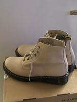 Dr. Martens neuwertige Boots Größe 43, Leder , unisex Nordrhein-Westfalen - Krefeld Vorschau