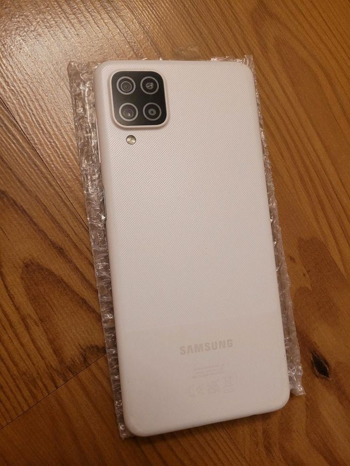 Samsung Galaxy A12 64GB Smartphone schwarz Display Akku neu in Grünhain-Beierfeld 