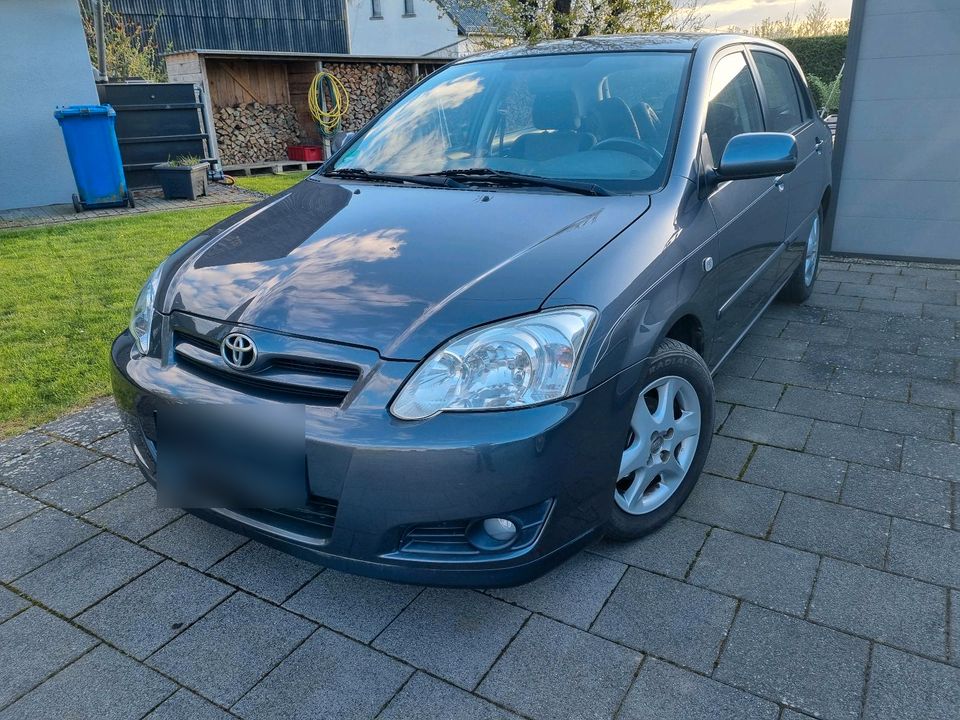 Toyota Corolla 1,6 16V 110 PS Tüv 12.2025 in Hunsrück