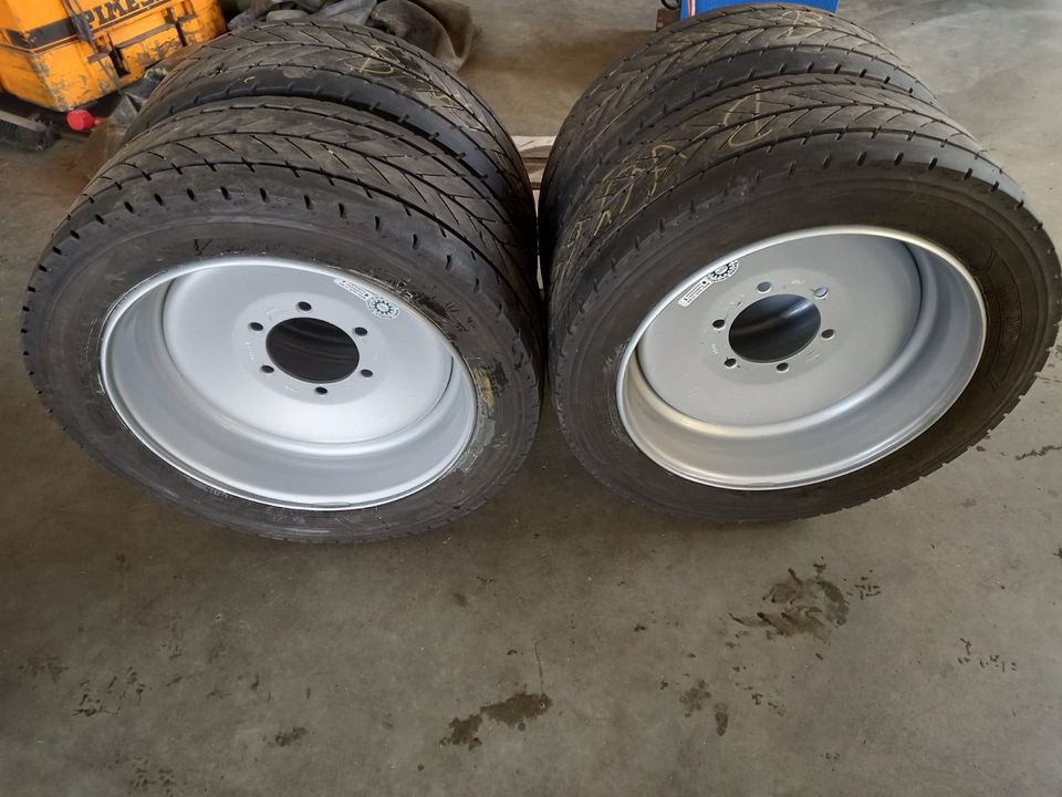 295/55R22,5 KPL Räder 6Loch Kipper Reifen Implementreifen in Aldersbach