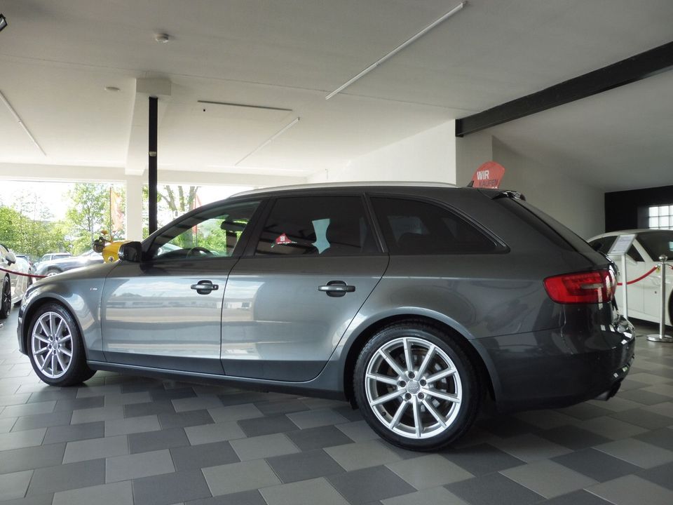 Audi A4 Avant S line Sportpaket / plus quattro Xenon in Bünde