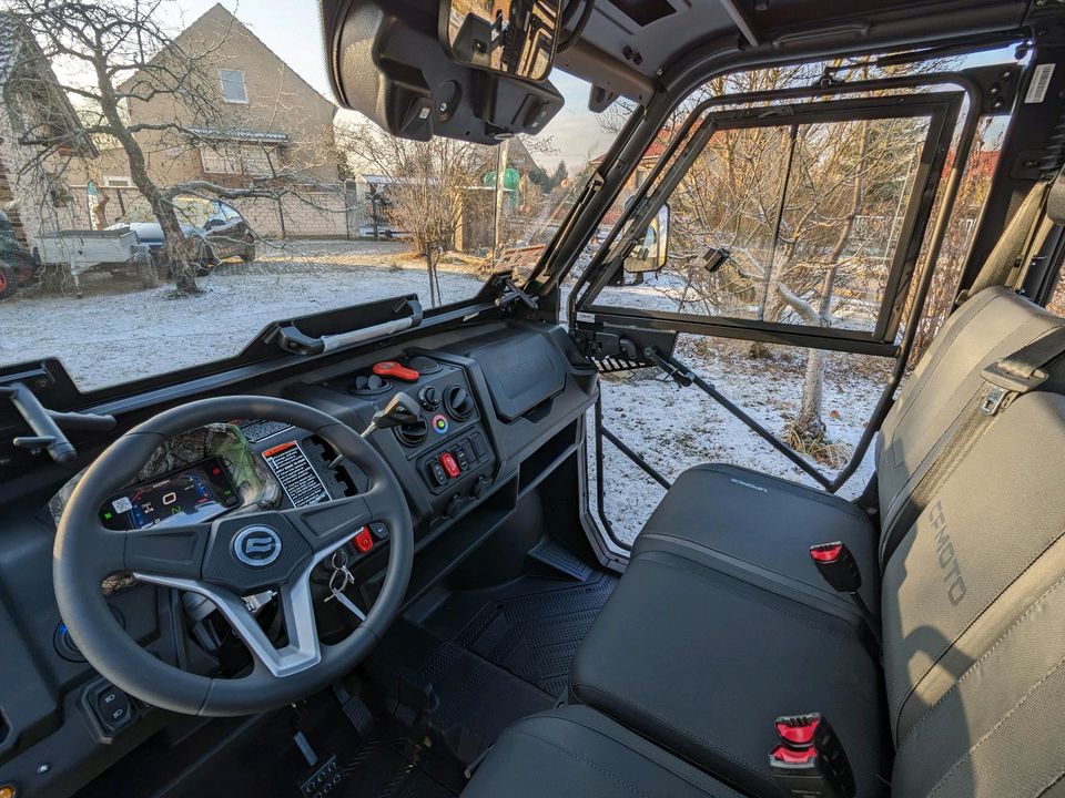 CFMOTO UFORCE 1000 mit Kabine Schneeschild Höherlegung MY2023 in Am Mellensee