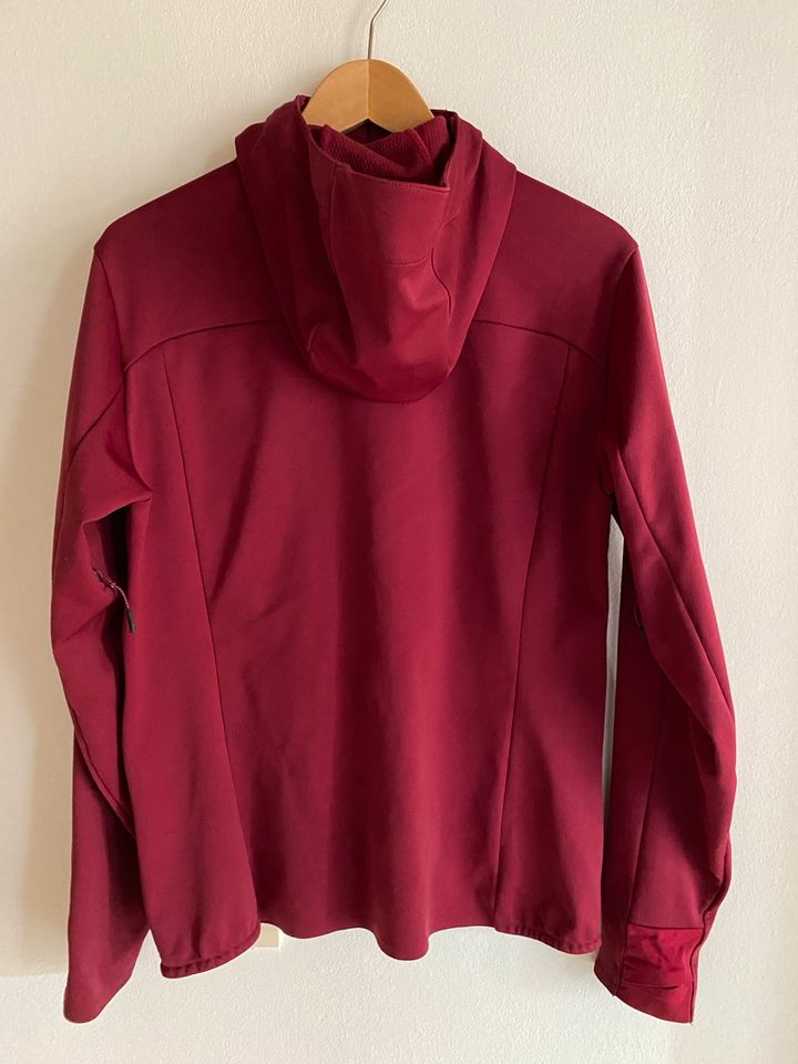 Mammut Softshell Jacke Beere / rot mit Gore Windstopper in Kempten