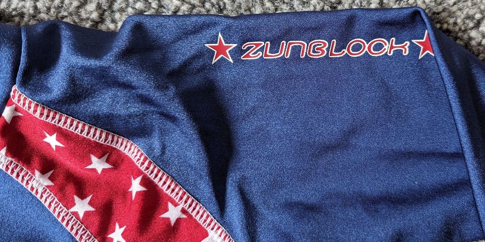 Zunblock UV Anzug Shirt Hose Lycra 86 92 wie neu in Pansdorf