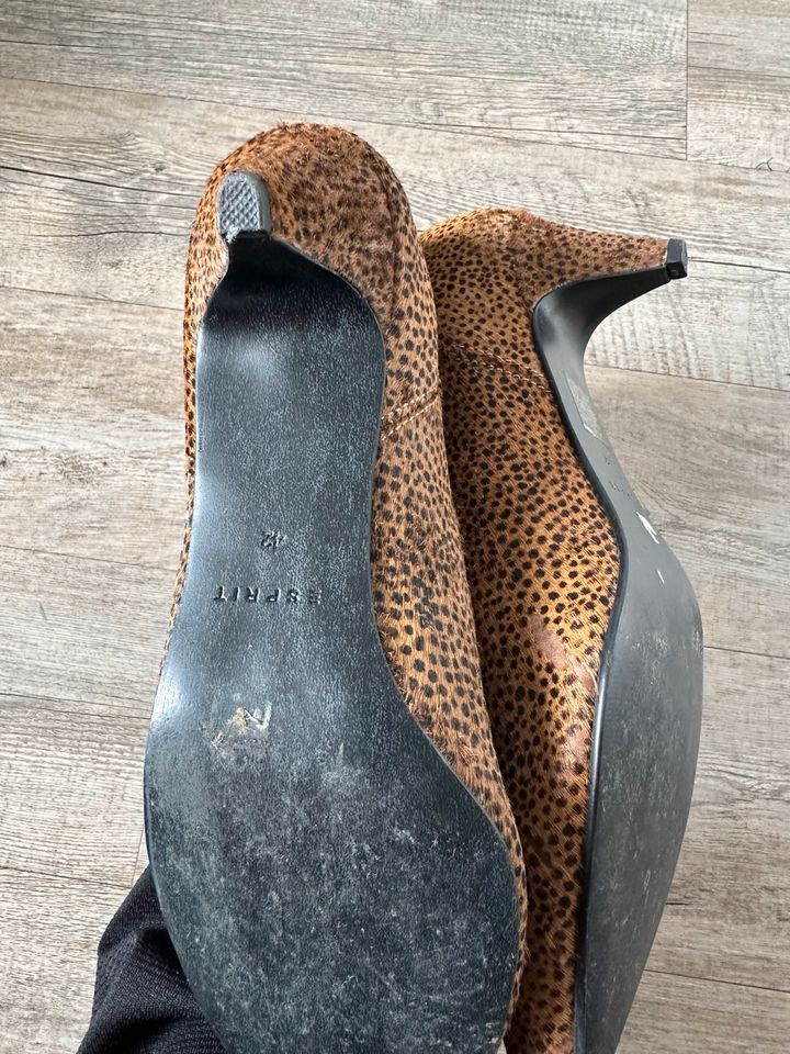 Esprit Damen Leoprint Stiefeletten in Aachen