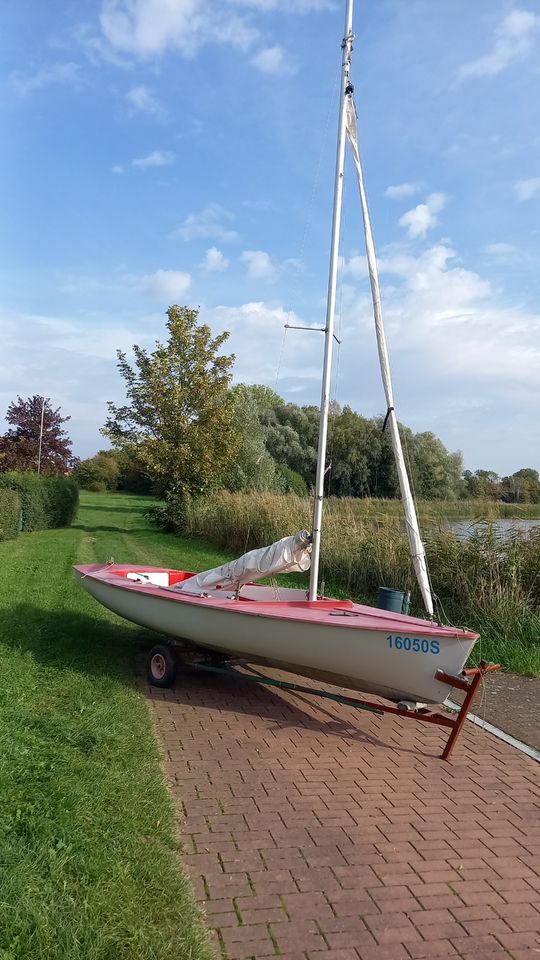 Segelboot Ixylon in Springe