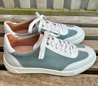 Sneaker von Unisa Größe 42 Nordrhein-Westfalen - Bad Oeynhausen Vorschau