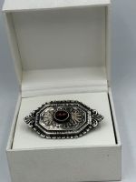 Vintage Brosche mit Granat Stein Trachten Schmuck Silber 925 Berlin - Spandau Vorschau